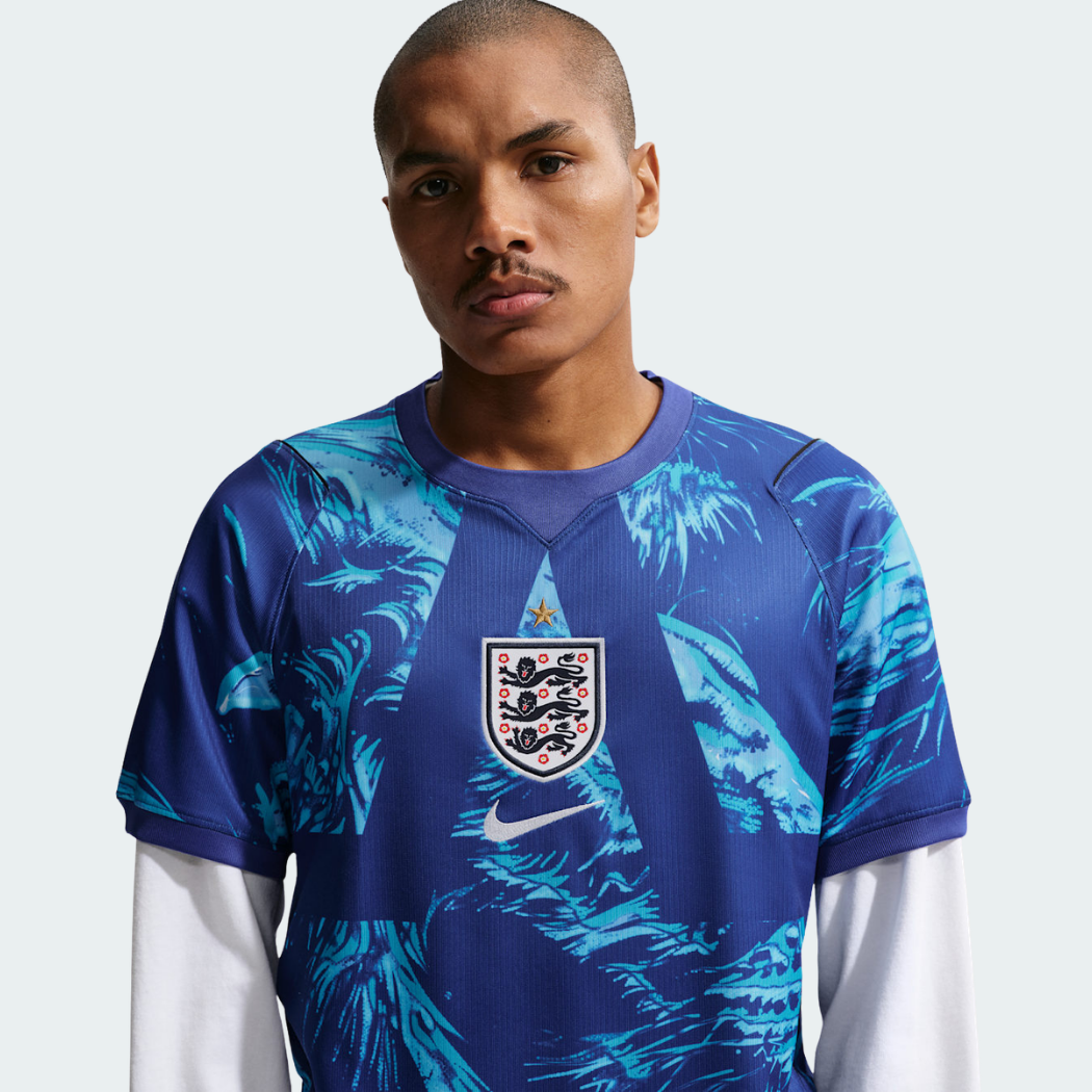 England 2026/27 Home Goalkeeper - image 3