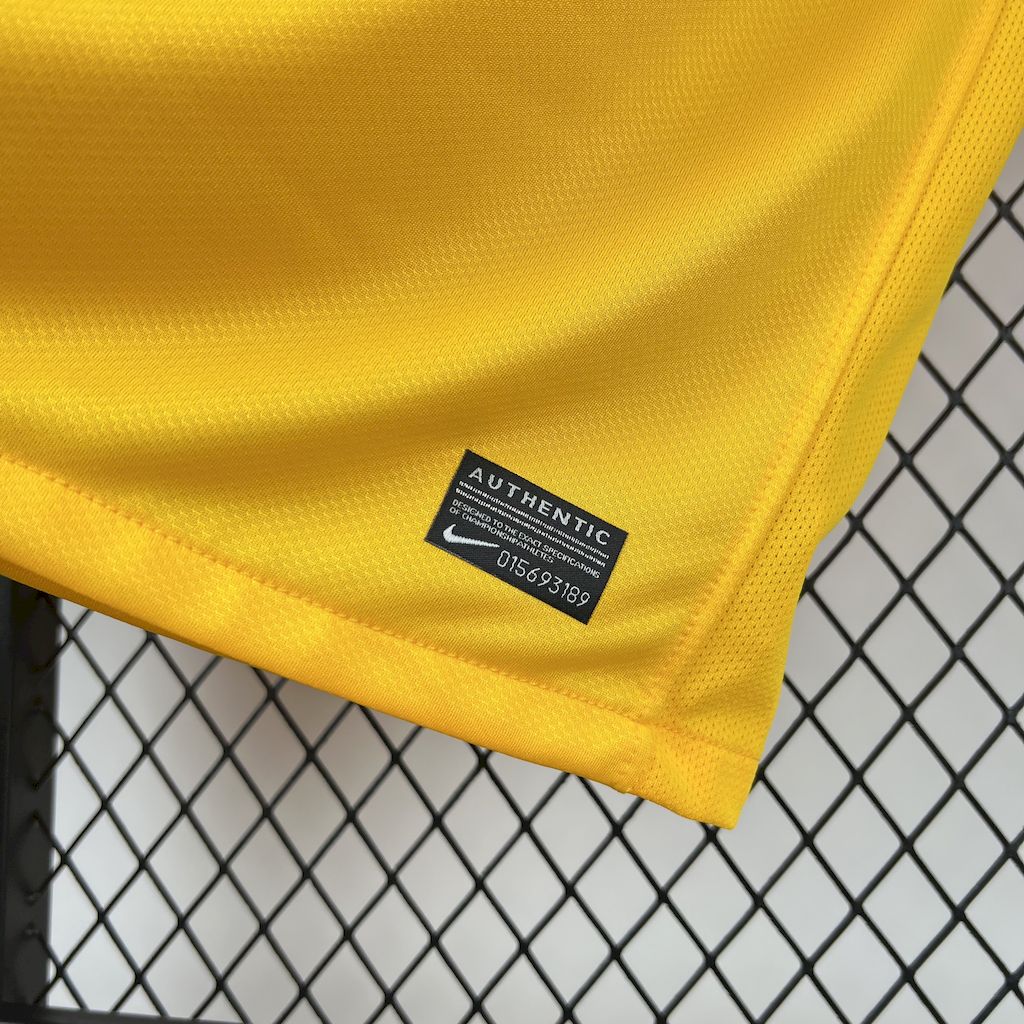Brazil 2010 Home Retro Jersey - image 9