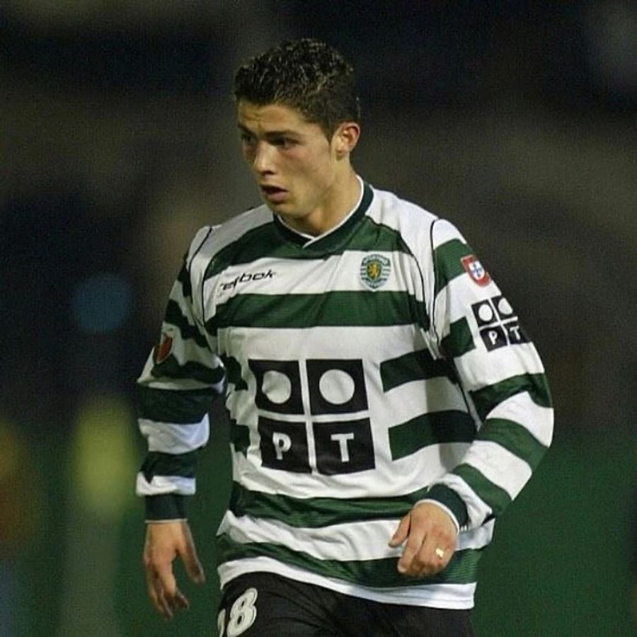 Sporting Home Retro Jersey 2002/03 - image 3
