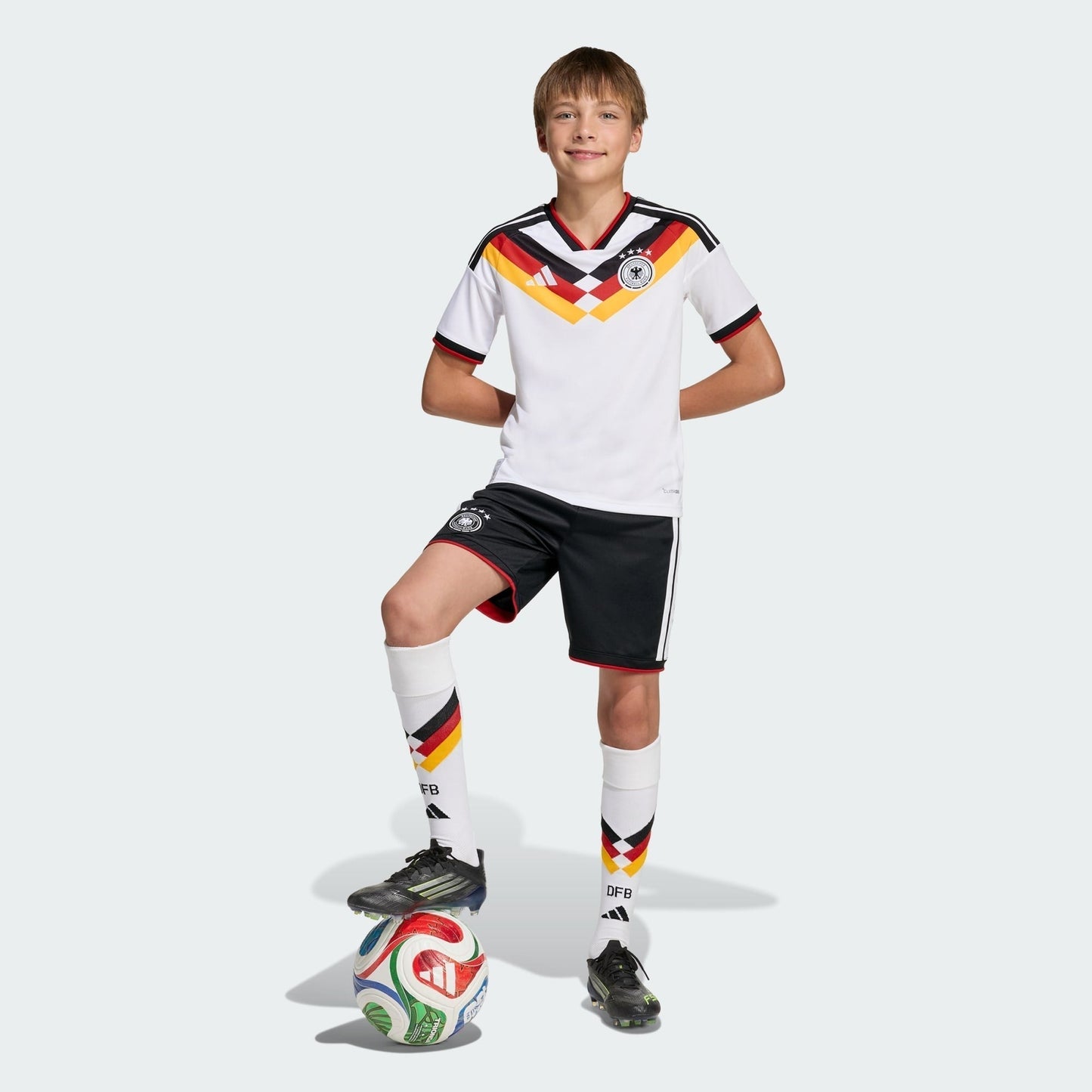 Kids Kit Germany 2026/27 Home - image 5