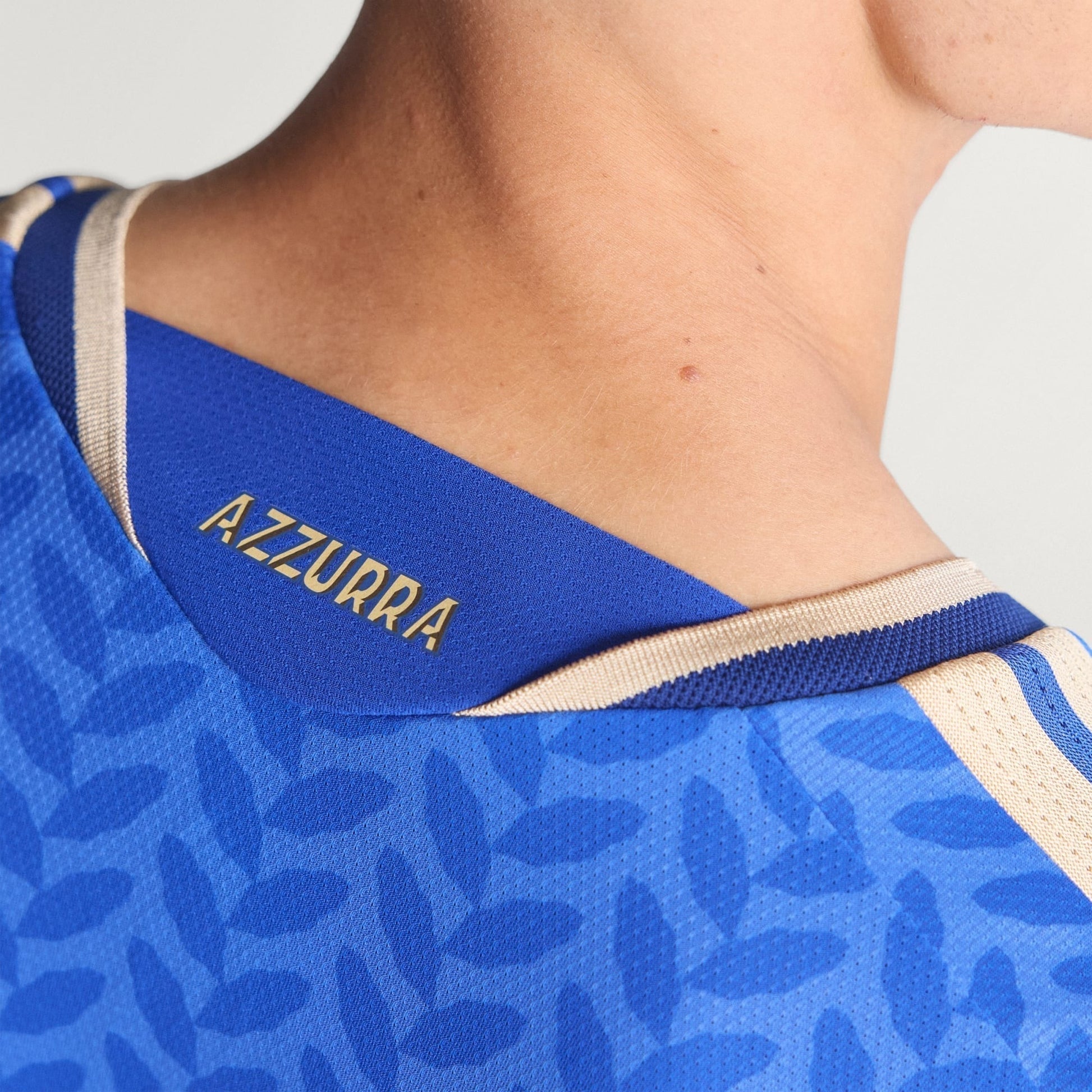 Italy 2026/27 Home Player Jersey - image 6