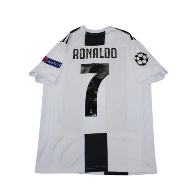 Cristiano Ronaldo #7 Juventus Home Retro Jersey 2018/19 - image 1