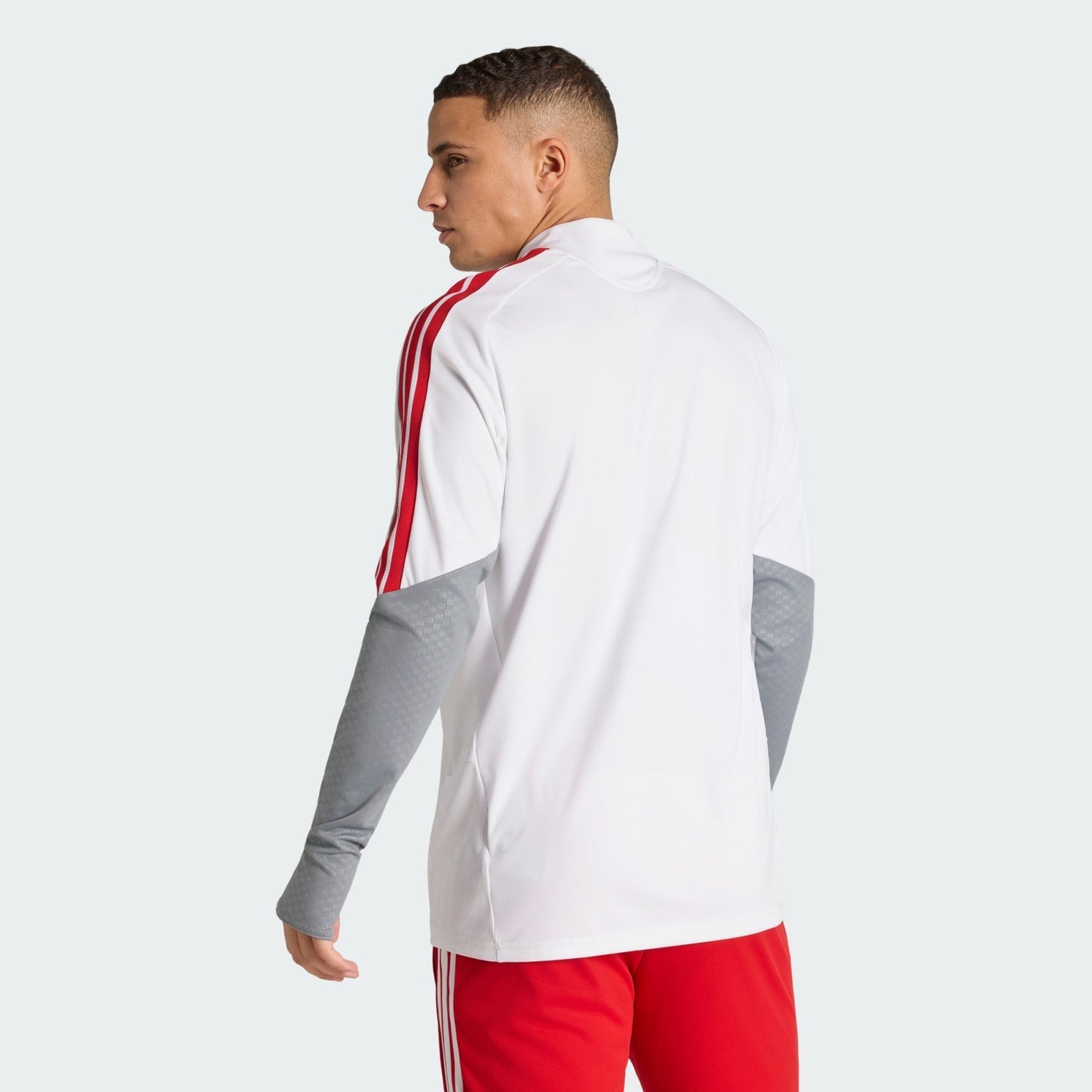 Jacket Internacional 2026/27 Training Away - image 2