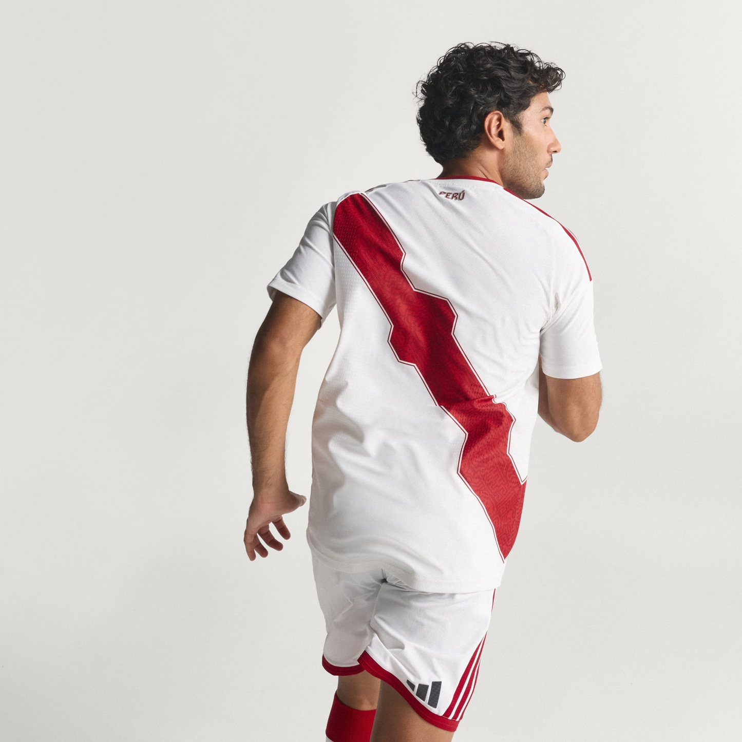 Peru 2026/27 Home Player Jersey - image 7