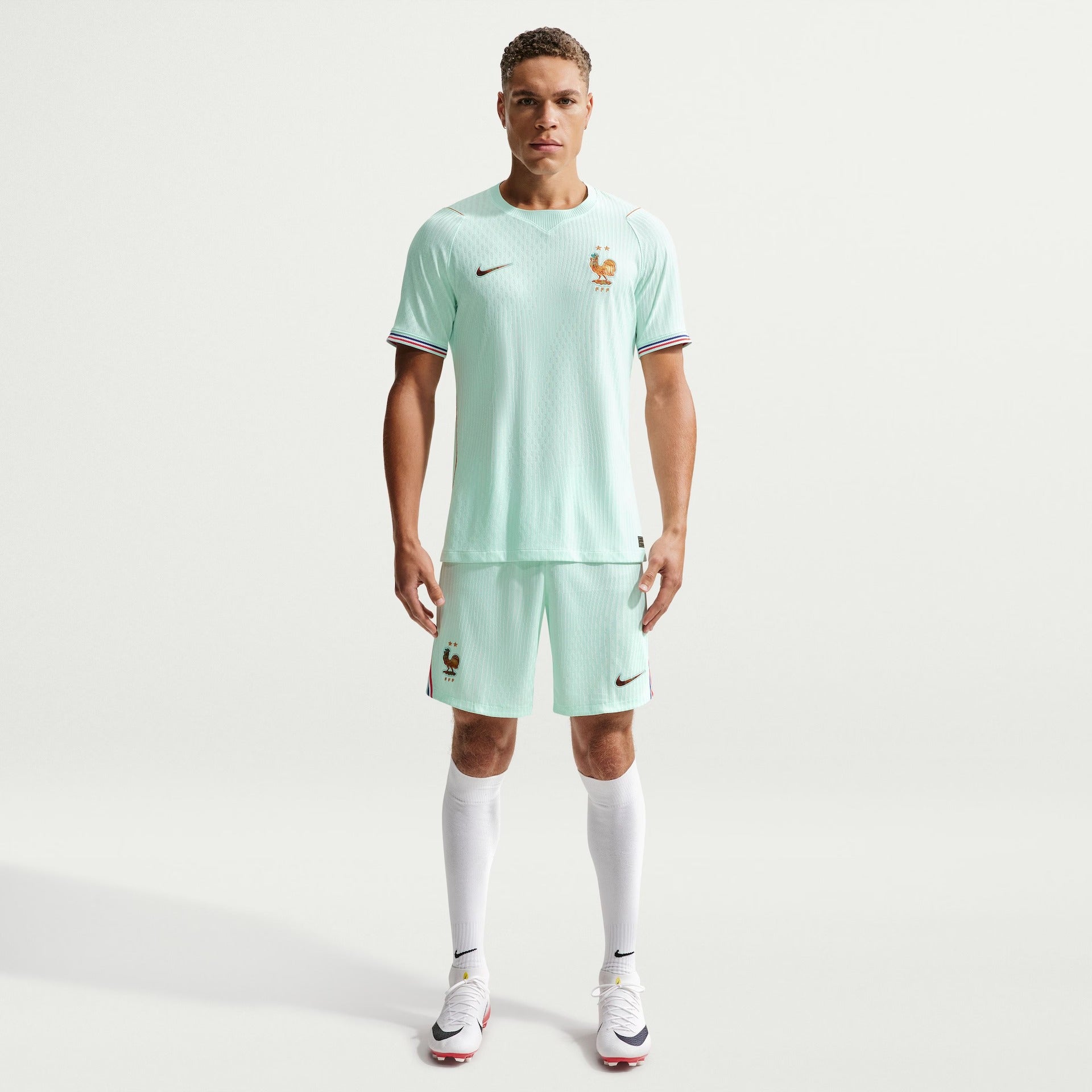 France 2026/27 Home Player Jersey - image 3