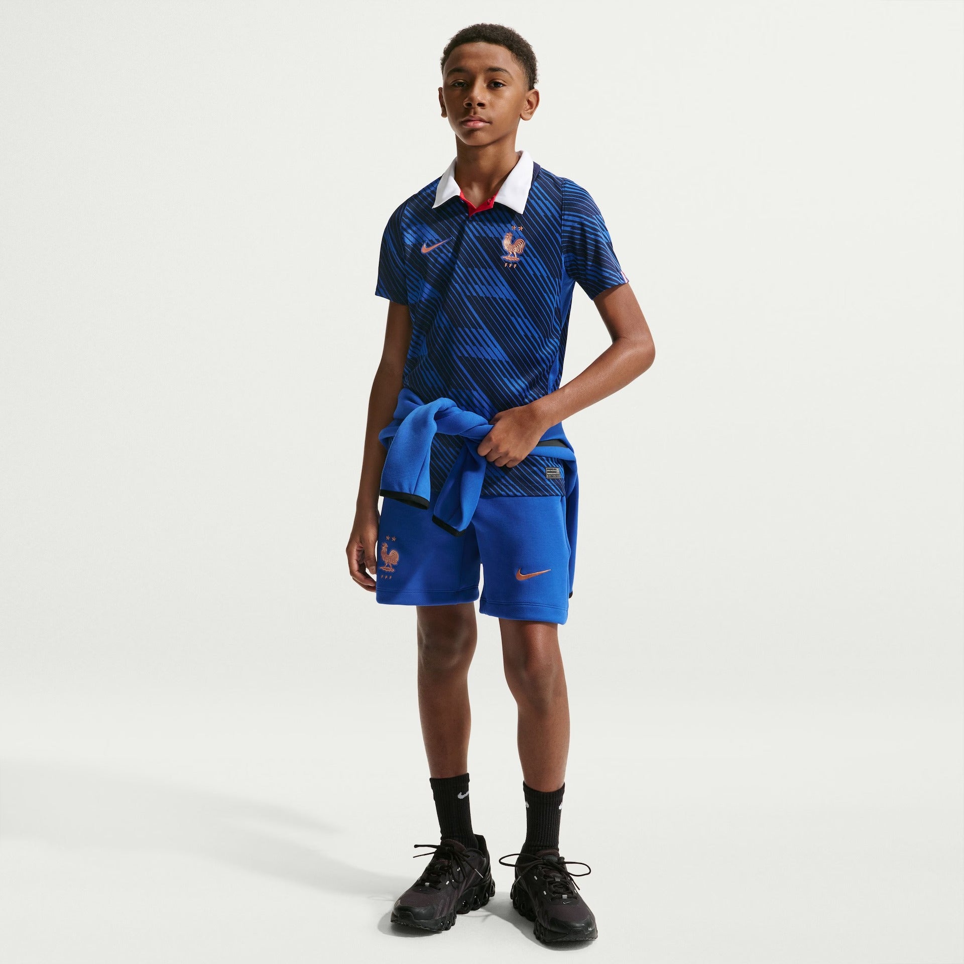 Kids Kit France 2026/27 Home Kit - image 4